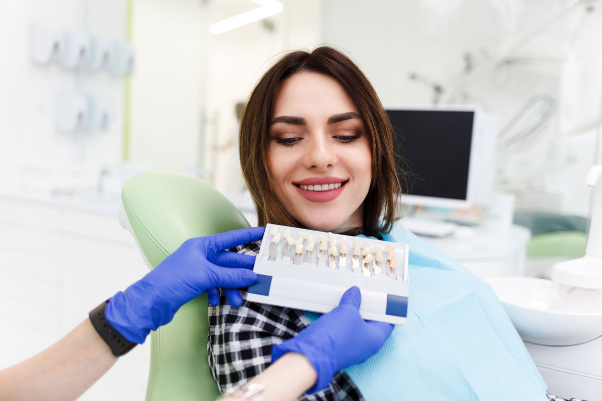 Cosa sono le faccette dentali e quando vengono utilizzate?