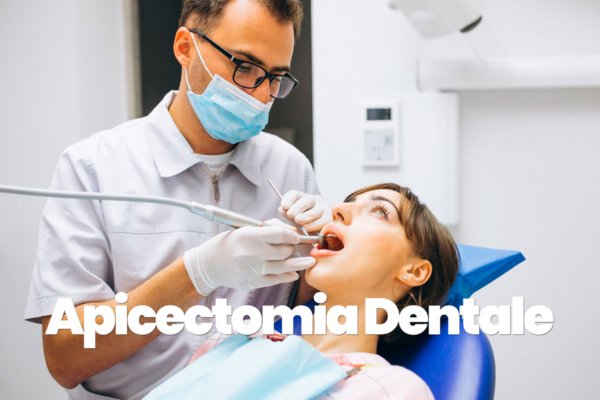 dentista pratica apicectomia dentale a una donna