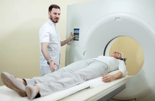 impianti dentali e risonanza magnetica